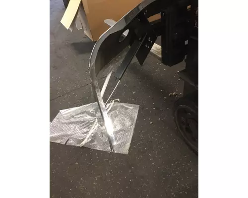 FREIGHTLINER CENTURY 120 2005-2007 BUMPER ASSEMBLY, FRONT