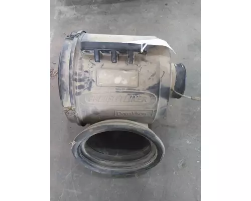 FREIGHTLINER CENTURY 120 AIR CLEANER