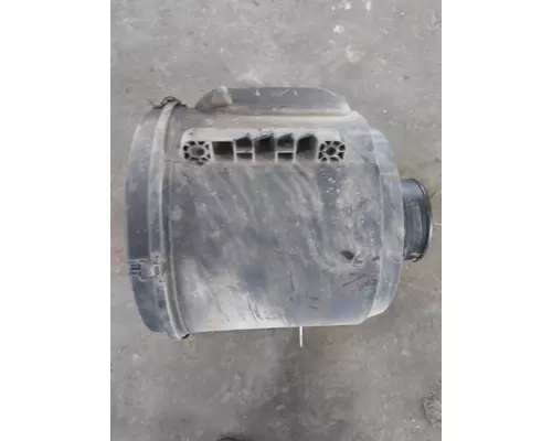 FREIGHTLINER CENTURY 120 AIR CLEANER