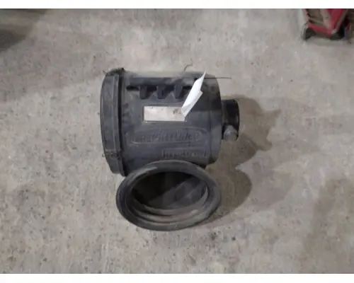 FREIGHTLINER CENTURY 120 AIR CLEANER