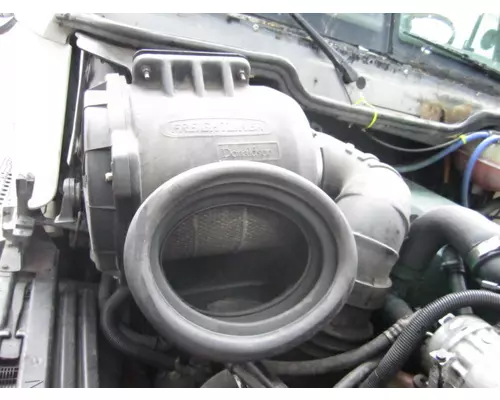 FREIGHTLINER CENTURY 120 AIR CLEANER