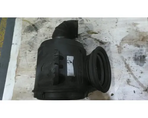 FREIGHTLINER CENTURY 120 AIR CLEANER