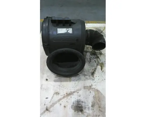FREIGHTLINER CENTURY 120 AIR CLEANER