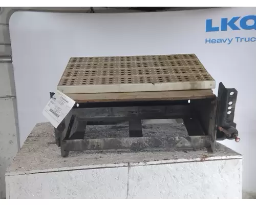 FREIGHTLINER CENTURY 120 BATTERY BOX