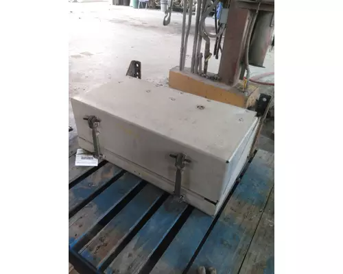 FREIGHTLINER CENTURY 120 BATTERY BOX