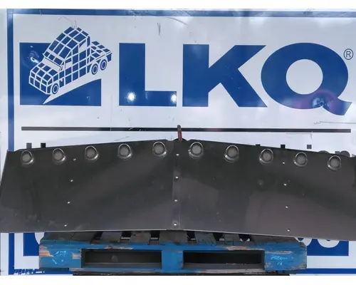 FREIGHTLINER CENTURY 120 CAB CLIP