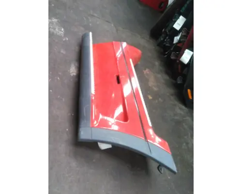 FREIGHTLINER CENTURY 120 CAB SKIRTSIDE FAIRING