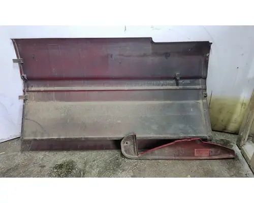 FREIGHTLINER CENTURY 120 CAB SKIRTSIDE FAIRING