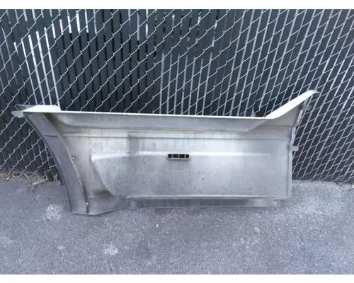 FREIGHTLINER CENTURY 120 CAB SKIRTSIDE FAIRING