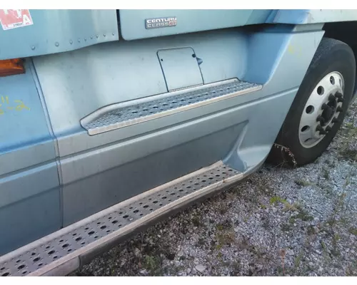 FREIGHTLINER CENTURY 120 CAB SKIRTSIDE FAIRING