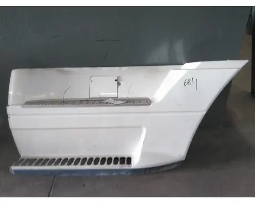 FREIGHTLINER CENTURY 120 CAB SKIRTSIDE FAIRING