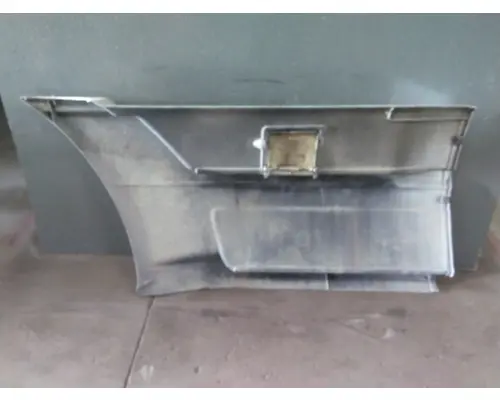 FREIGHTLINER CENTURY 120 CAB SKIRTSIDE FAIRING