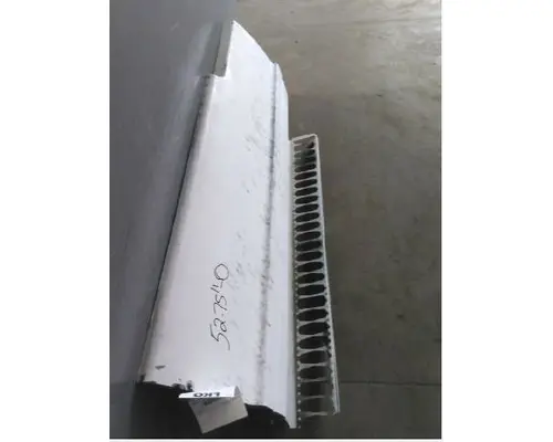 FREIGHTLINER CENTURY 120 CAB SKIRTSIDE FAIRING