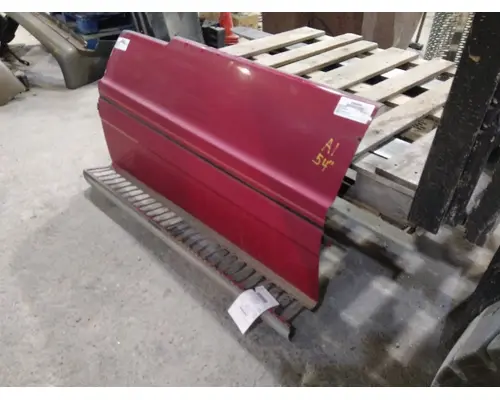 FREIGHTLINER CENTURY 120 CAB SKIRTSIDE FAIRING