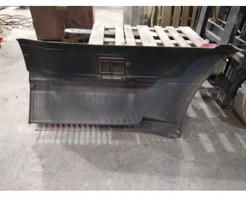 FREIGHTLINER CENTURY 120 CAB SKIRTSIDE FAIRING