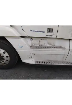 FREIGHTLINER CENTURY 120 CAB SKIRT/SIDE FAIRING