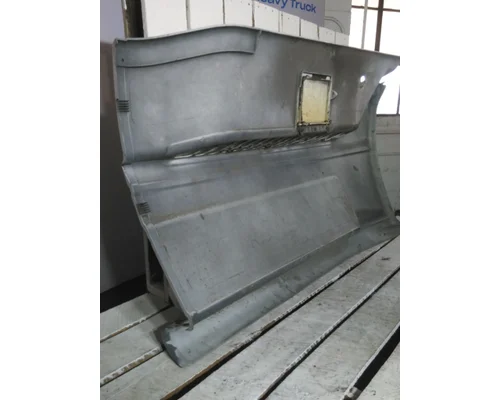 FREIGHTLINER CENTURY 120 CAB SKIRTSIDE FAIRING