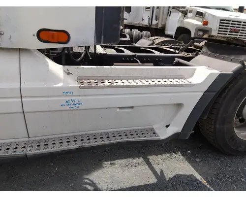 FREIGHTLINER CENTURY 120 CAB SKIRTSIDE FAIRING