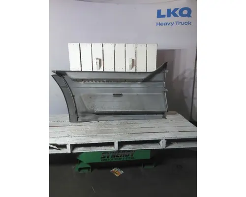 FREIGHTLINER CENTURY 120 CAB SKIRTSIDE FAIRING