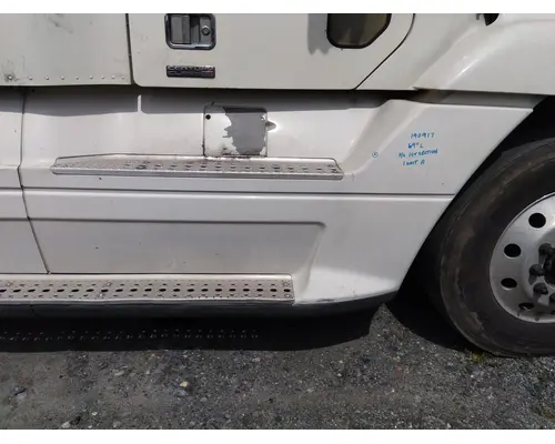 FREIGHTLINER CENTURY 120 CAB SKIRTSIDE FAIRING