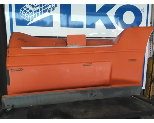 FREIGHTLINER CENTURY 120 CAB SKIRTSIDE FAIRING