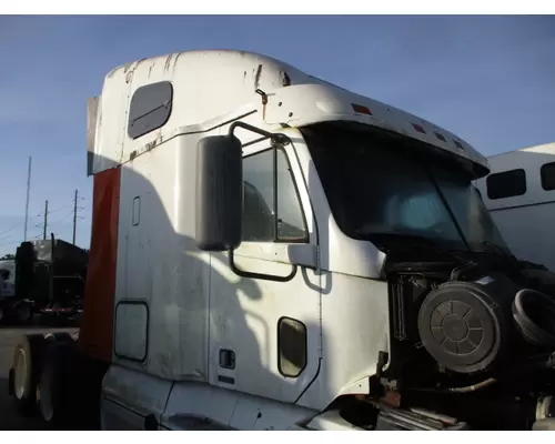 FREIGHTLINER CENTURY 120 CAB