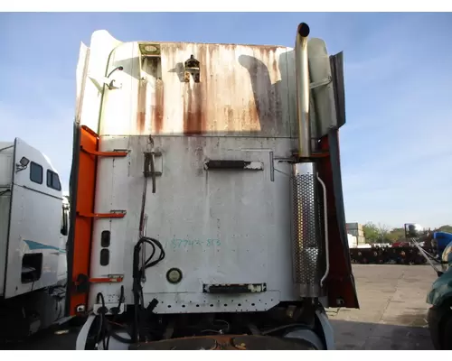 FREIGHTLINER CENTURY 120 CAB