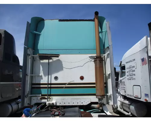 FREIGHTLINER CENTURY 120 CAB