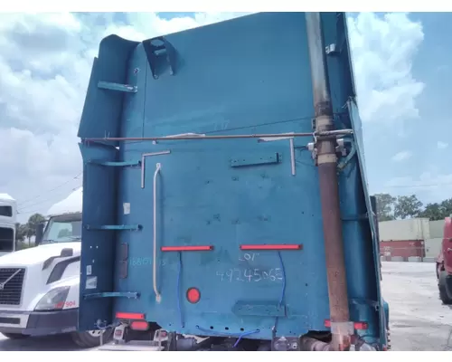 FREIGHTLINER CENTURY 120 CAB