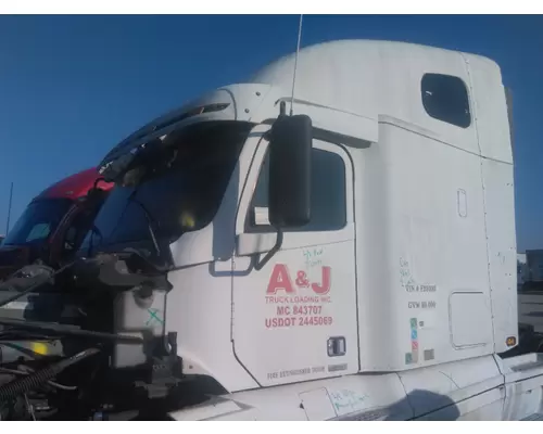 FREIGHTLINER CENTURY 120 CAB