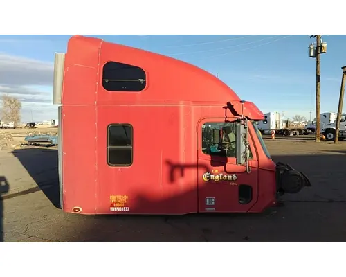FREIGHTLINER CENTURY 120 CAB