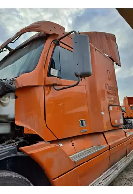 FREIGHTLINER CENTURY 120 CAB