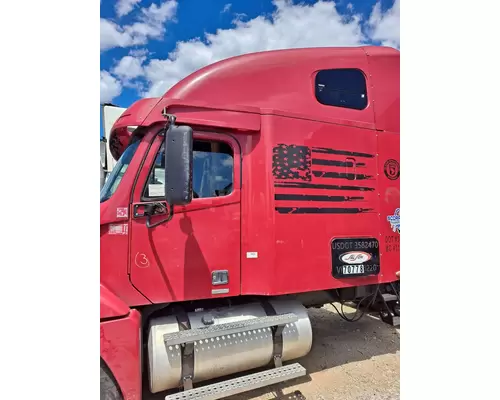 FREIGHTLINER CENTURY 120 CAB