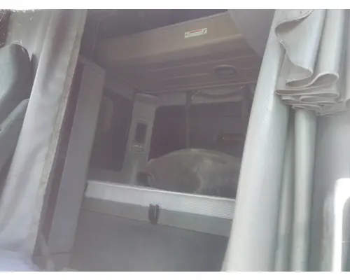 FREIGHTLINER CENTURY 120 CAB