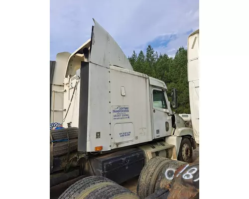 FREIGHTLINER CENTURY 120 CAB