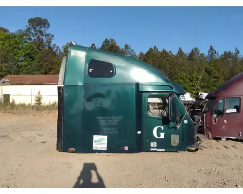 FREIGHTLINER CENTURY 120 CAB