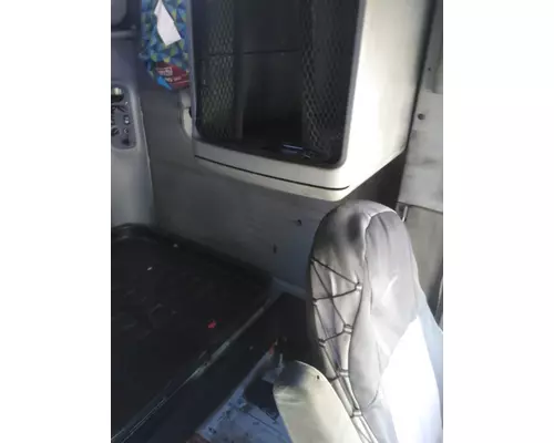 FREIGHTLINER CENTURY 120 CAB