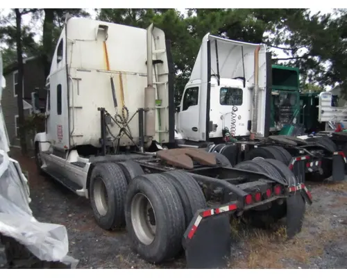 FREIGHTLINER CENTURY 120 CAB