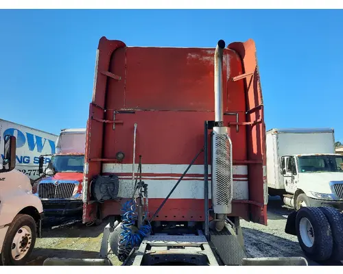 FREIGHTLINER CENTURY 120 CAB