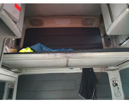 FREIGHTLINER CENTURY 120 CAB