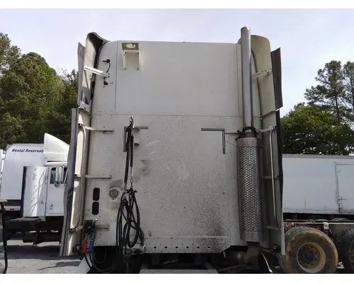 FREIGHTLINER CENTURY 120 CAB