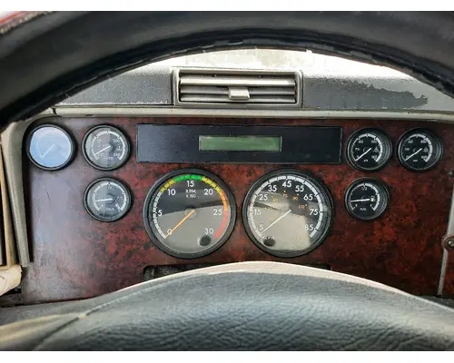 FREIGHTLINER CENTURY 120 CAB