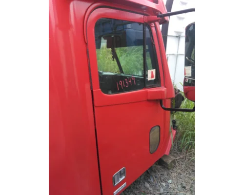 FREIGHTLINER CENTURY 120 CAB
