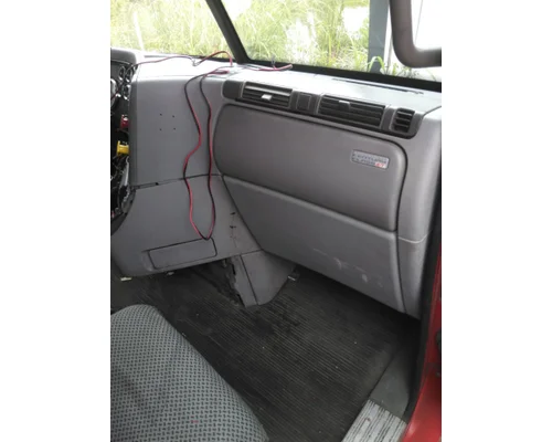 FREIGHTLINER CENTURY 120 CAB