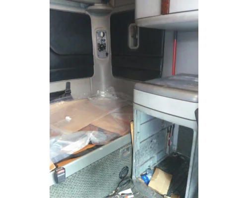 FREIGHTLINER CENTURY 120 CAB