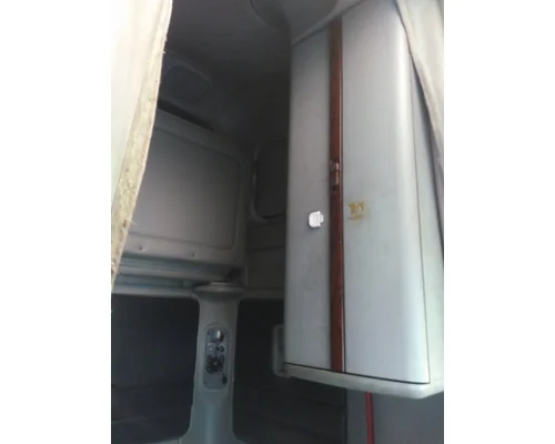 FREIGHTLINER CENTURY 120 CAB