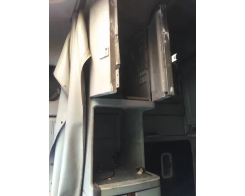 FREIGHTLINER CENTURY 120 CAB