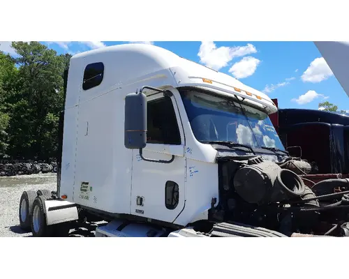 FREIGHTLINER CENTURY 120 CAB