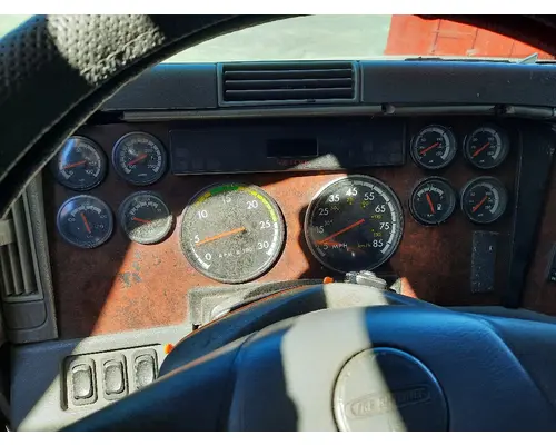 FREIGHTLINER CENTURY 120 CAB