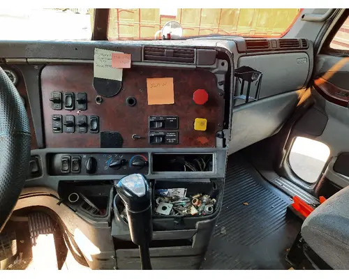 FREIGHTLINER CENTURY 120 CAB